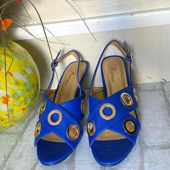 EY | Great Grommets Stylish Strappy Sandal with on-trend metallic grommet trim - Picture 6 of 8